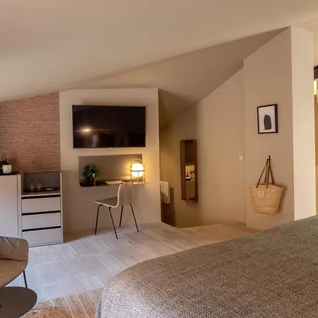 Отель Auli Luxury Retreat - Adults Only