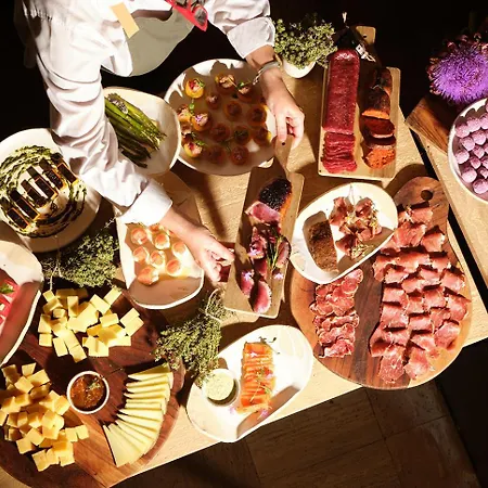 Auli Luxury Retreat - Adults Only