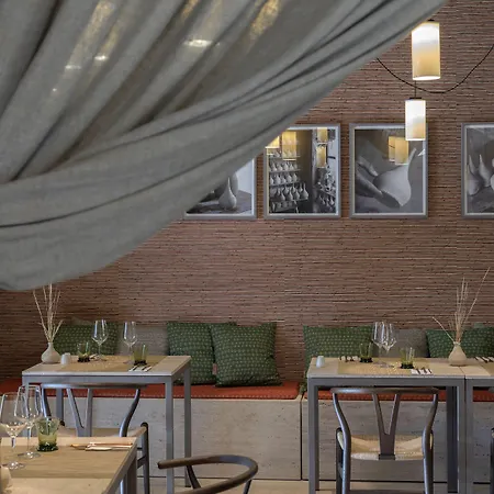 Auli Luxury Retreat - Adults Only Hotel