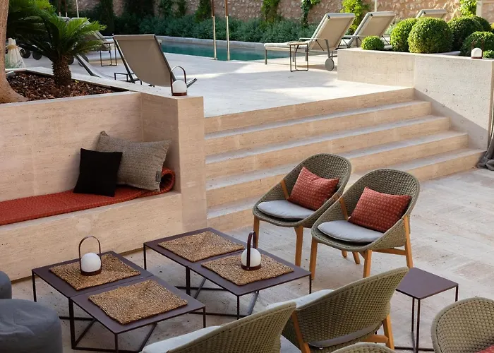 Auli Luxury Retreat - Adults Only