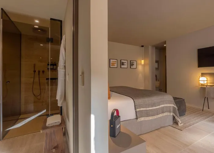 Auli Luxury Retreat - Adults Only Hotel